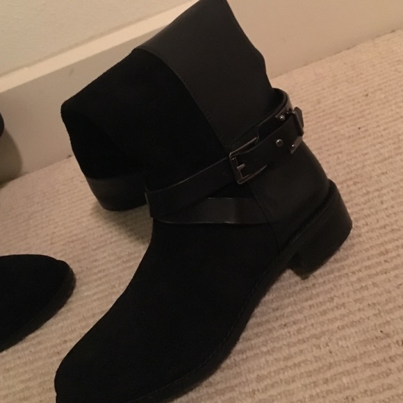 Boots - Picture 3 of 3