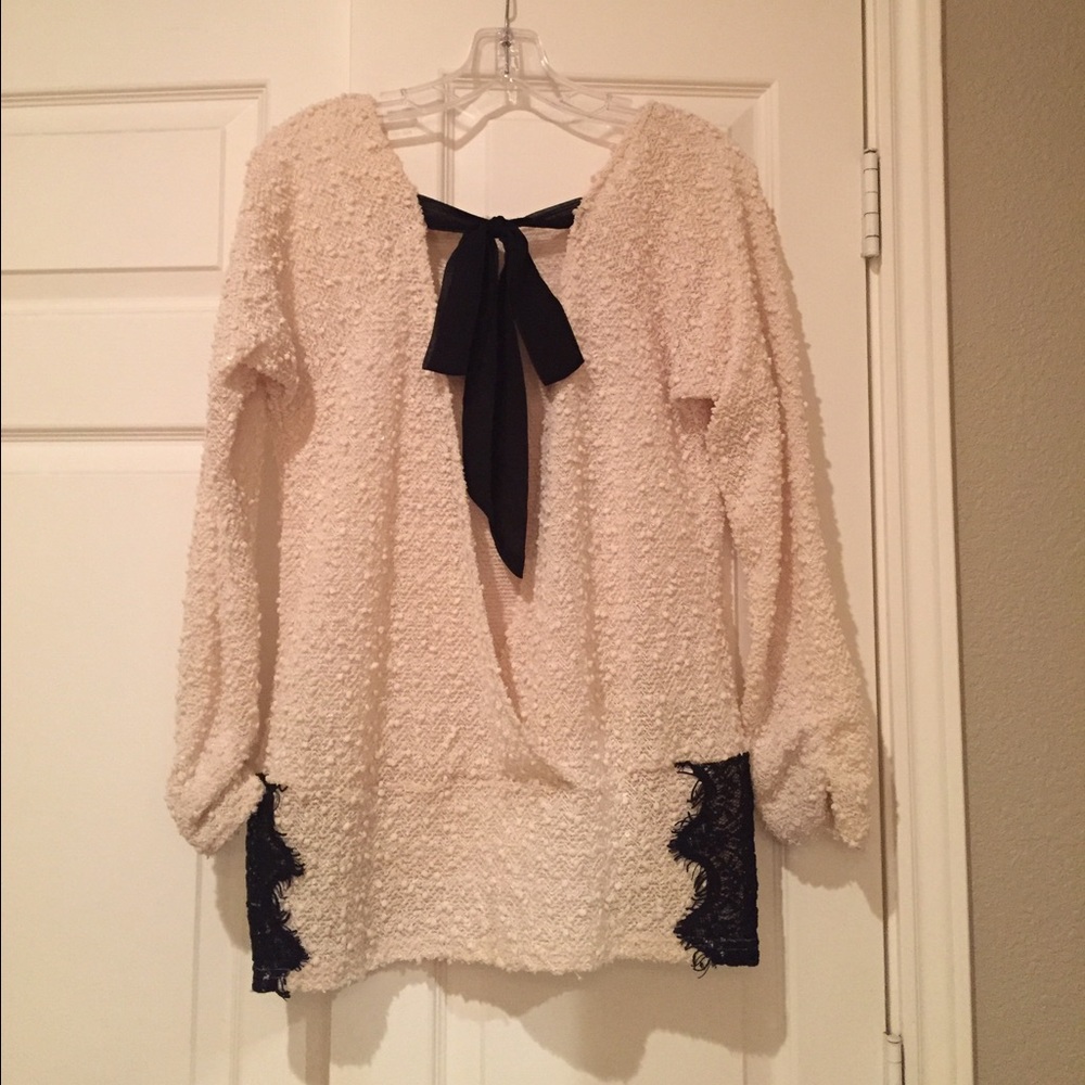 Tunic - Picture 2 of 4