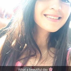 Meet your Posher, Roxana