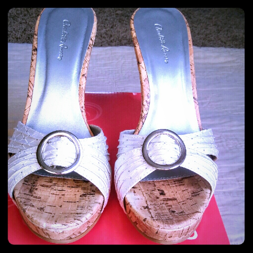White wedges