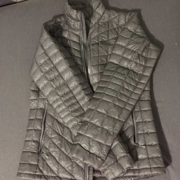North face jacket - Picture 1 of 3