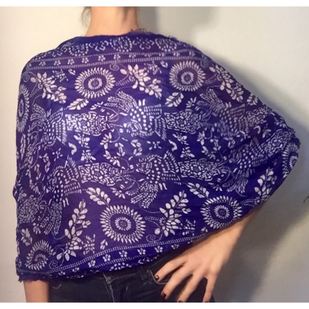 Blue infinity scarf