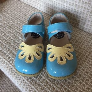 EUC Livie and Luca petals