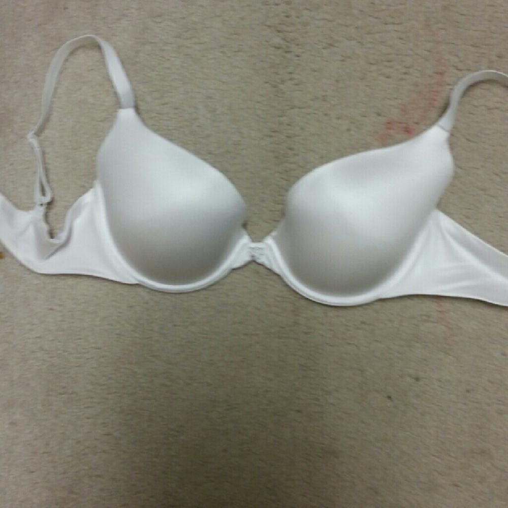 White bra - Picture 2 of 3