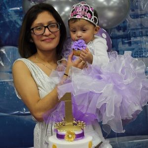 Meet your Posher, Dianey