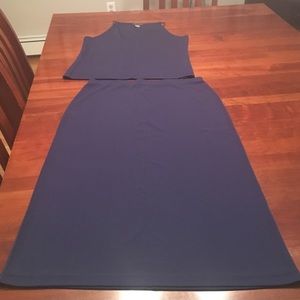 Women's Banana Republic skirt and top set.