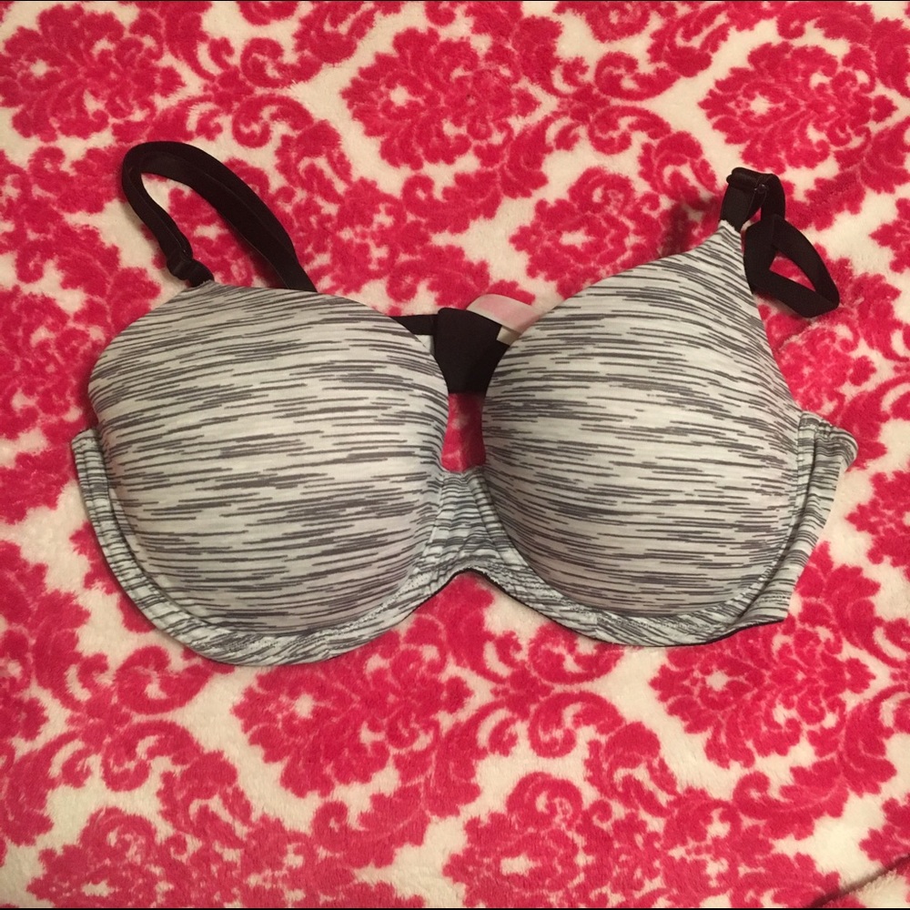 VS PINK BRA