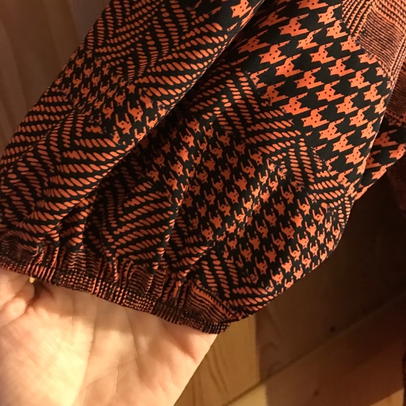 Orange Pattern Top - Picture 2 of 4