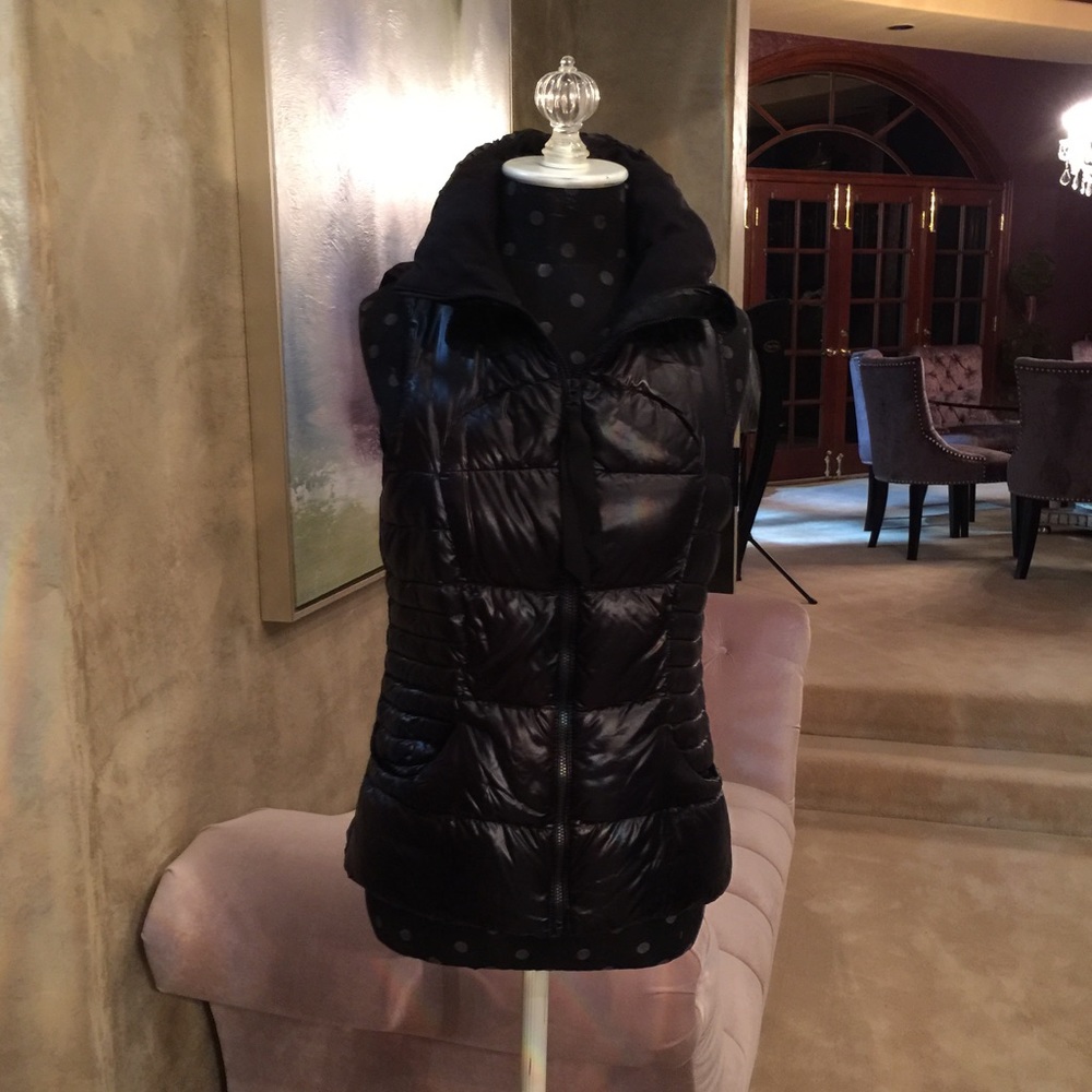 ❌SOLD❌ NWOT Lululemon Shiny Puffer Vest