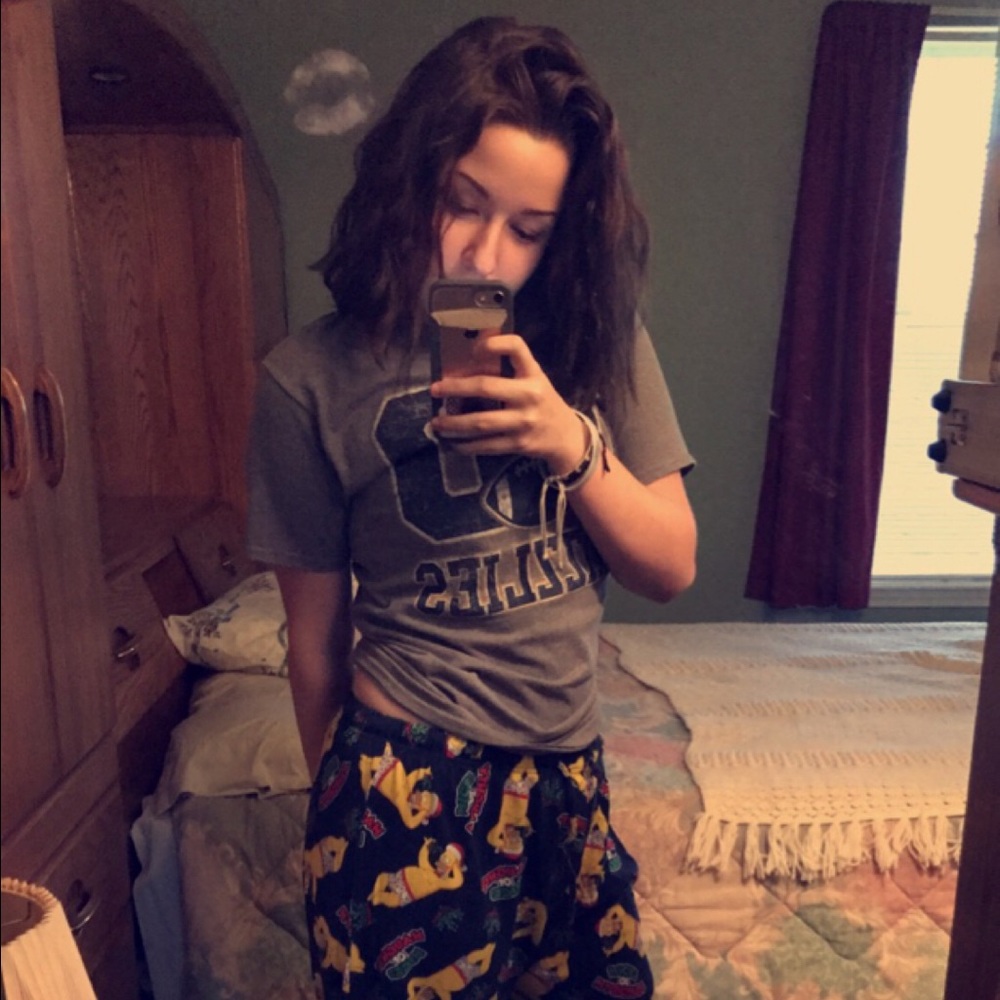 Meet your Posher, Hallie