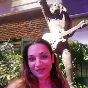 Meet your Posher, Ivette