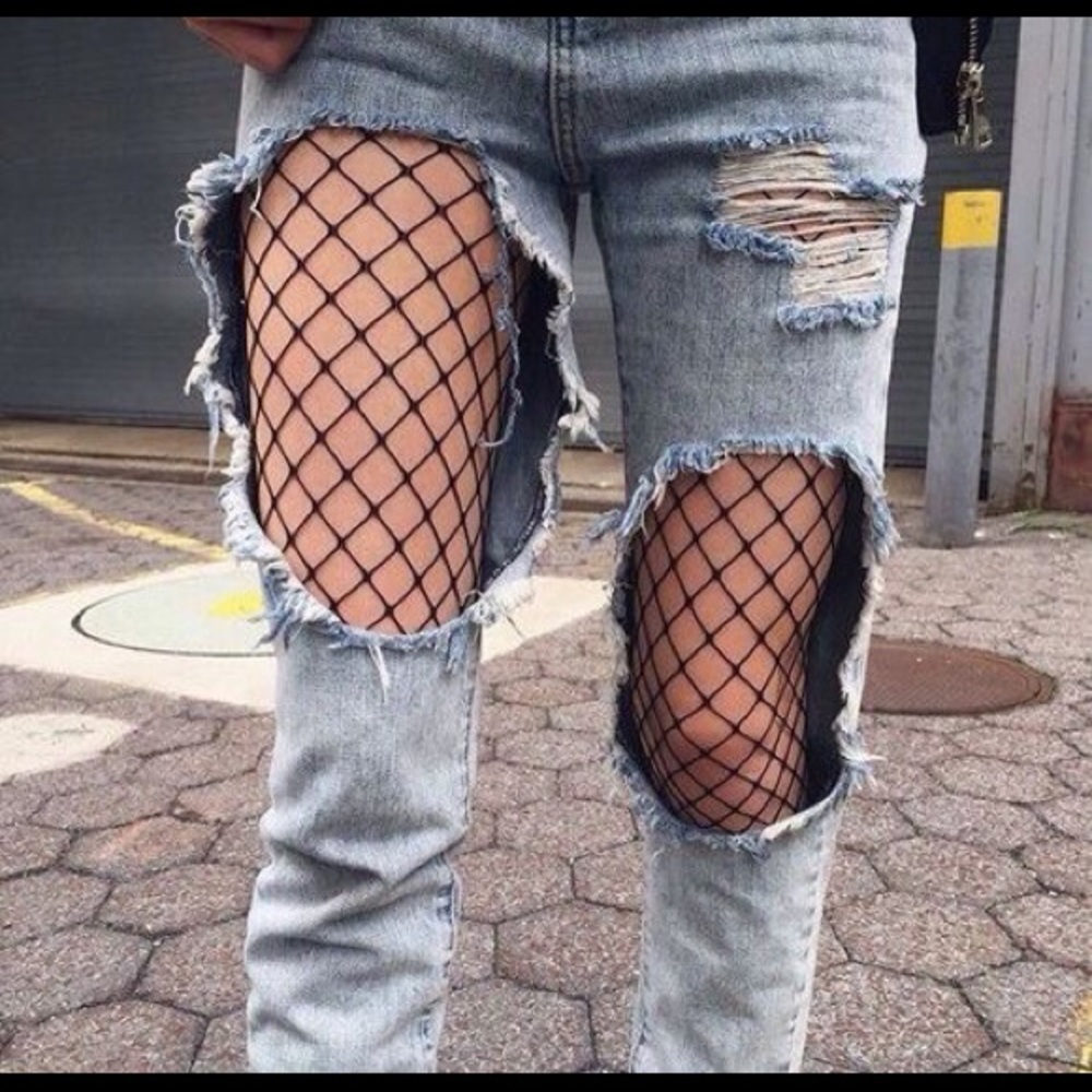 WIDE DIAMOND FISHNET STOCKINGS