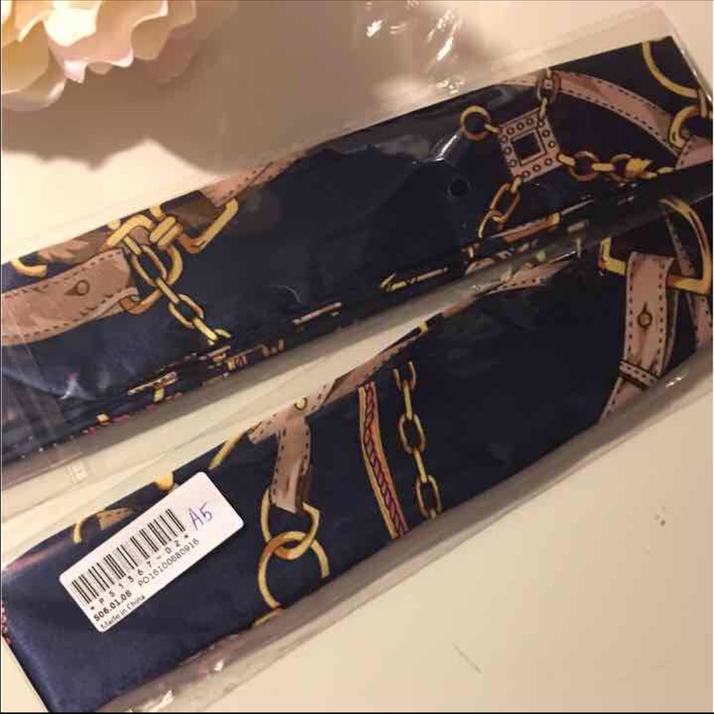 TWILLY SCARF- PAIR
