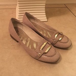 Anne Klein iFlex Flats