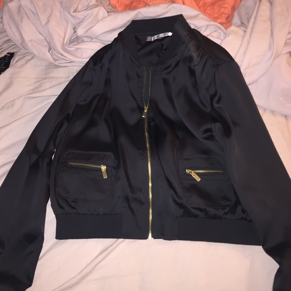 Jennifer Lopez black blazer