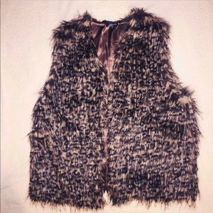 Plus size leopard print vest