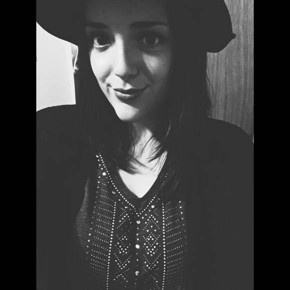 Meet your Posher, Eva - Picture 1 of 1