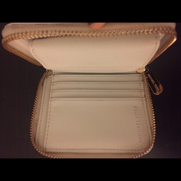 Michael Kors Wallet - Picture 3 of 4