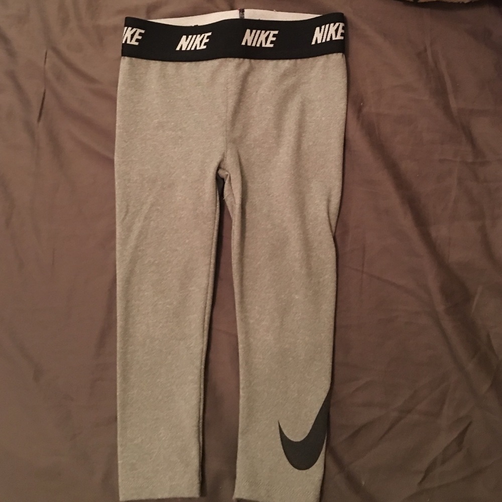 2 Nike dri-fit tights. Firm price!