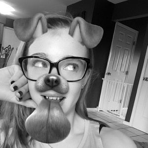 Meet your Posher, Alli