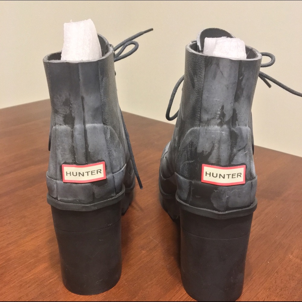 NWT/B Hunter block heel boots - Picture 3 of 4