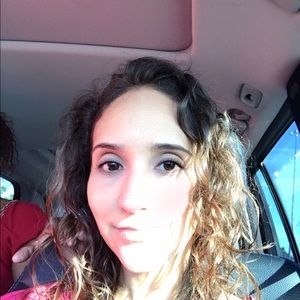 Meet your Posher, Lizzette