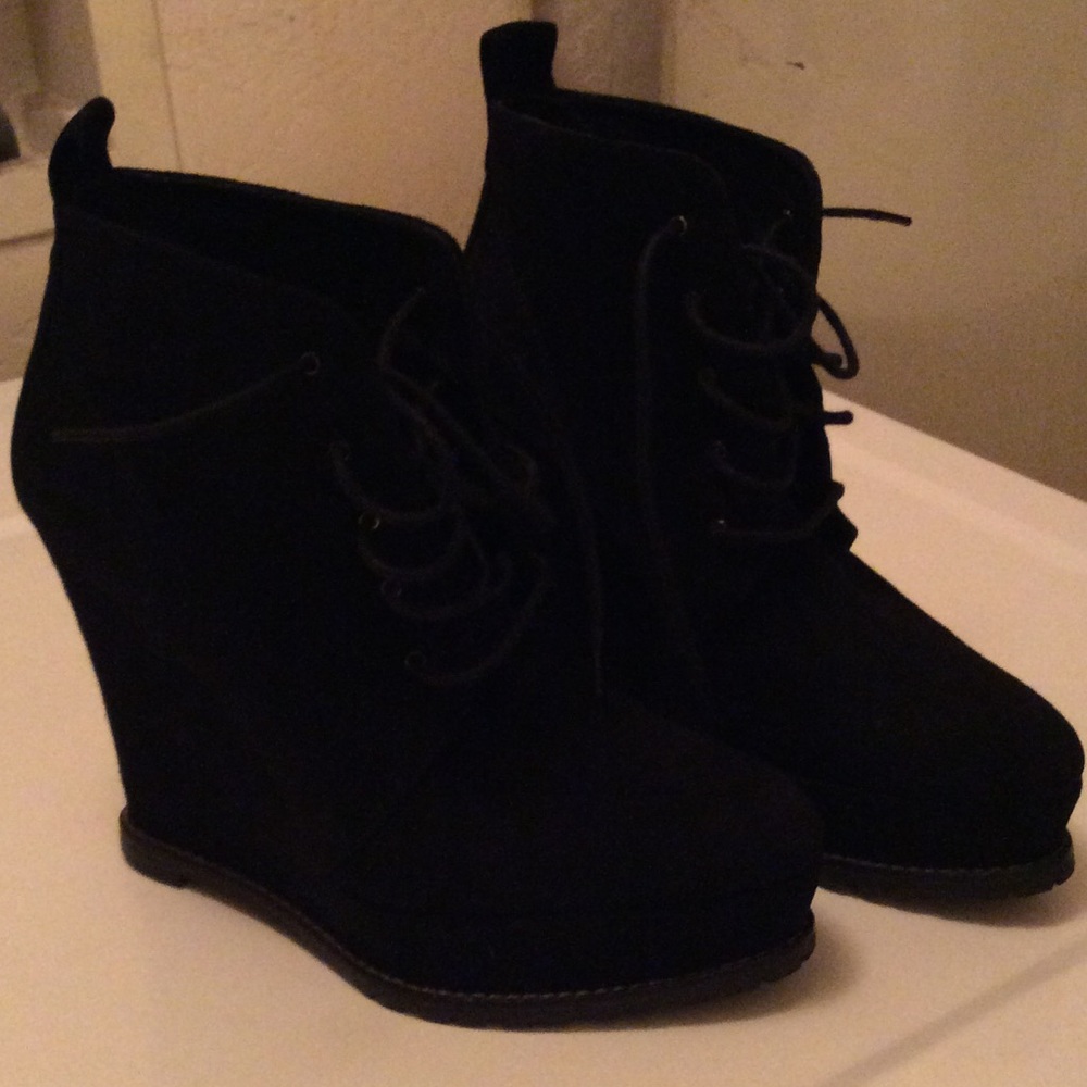 Beautiful like new Barbara Bui wedges 💋