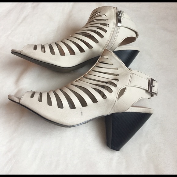 ☀️New York & Company Caged Sandals Size 10 - Picture 4 of 5