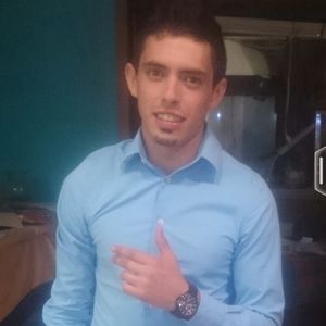 Meet your Posher, Cesar