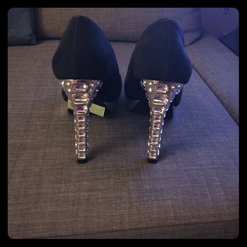 New shoes size US 6.30