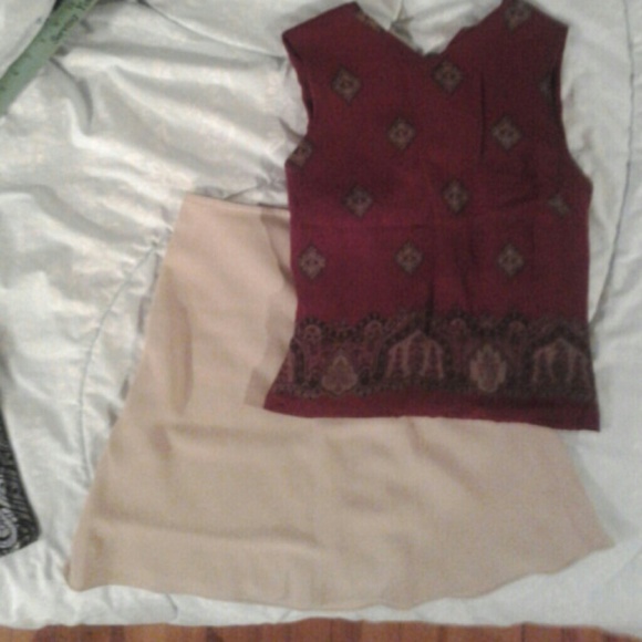 Vintage Silk top, Burgundy patterned - Picture 4 of 4