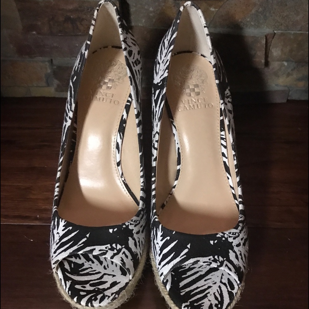 Vince Camuto Wedges