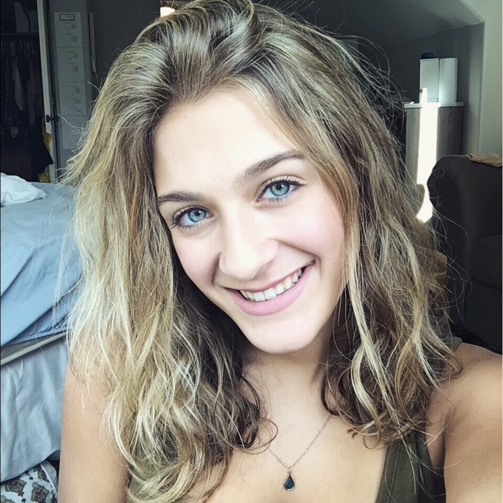 Meet your Posher, Gabbi