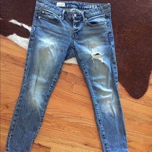 Distress gap 1969 skinny jean
