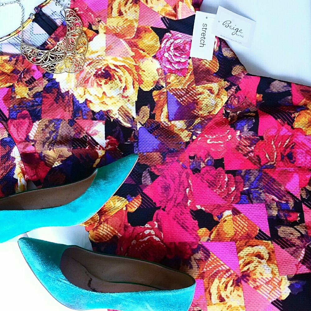 🚨SALE🚨  Beige by ECI floral fit and flare dress