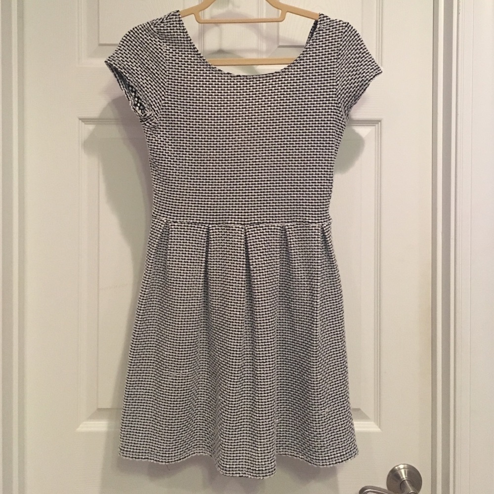 Black and White Cap Sleeve Dress