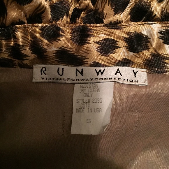 Dramatic cheetah ruffled jacket - Picture 4 of 4