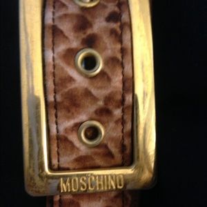 Moschino belt