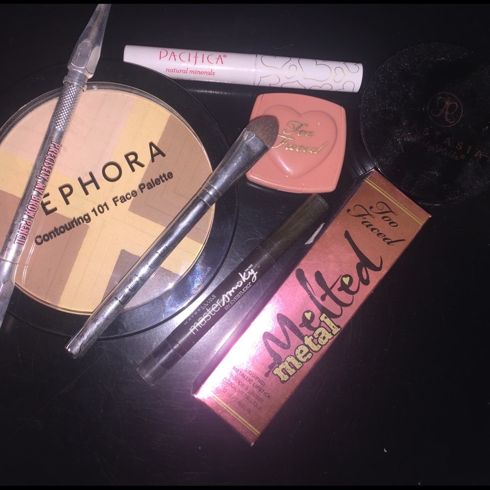 Makeupppp loves ♡