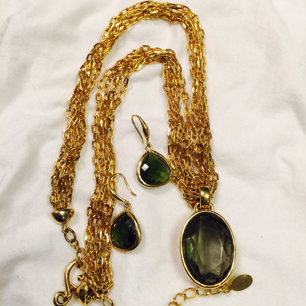 Neckless and earring