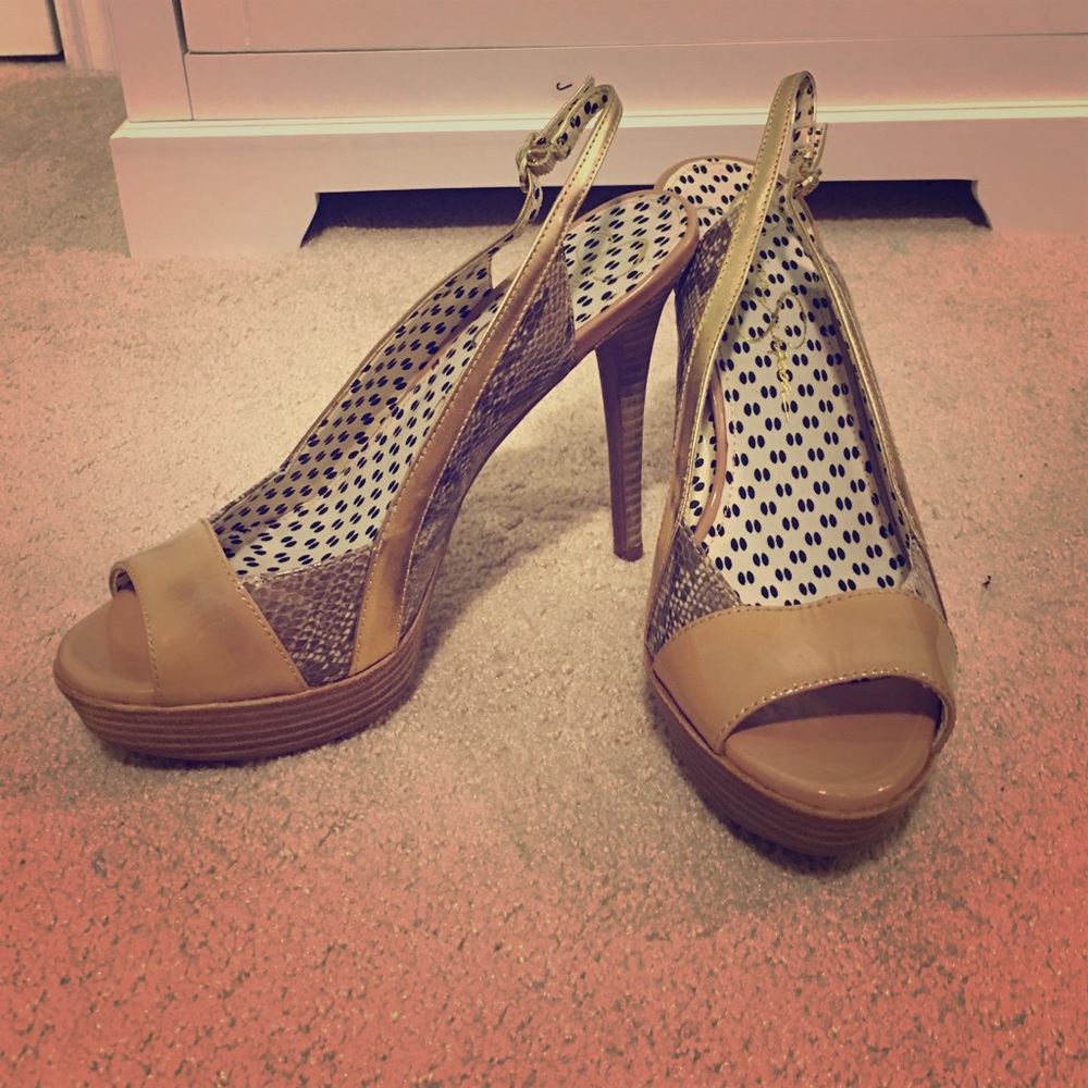 Jessica Simpson heels