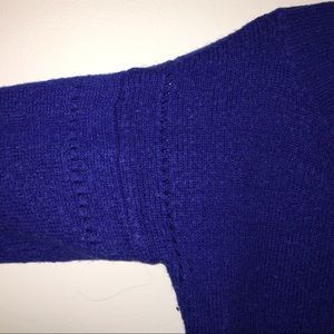 American Eagle blue sweater