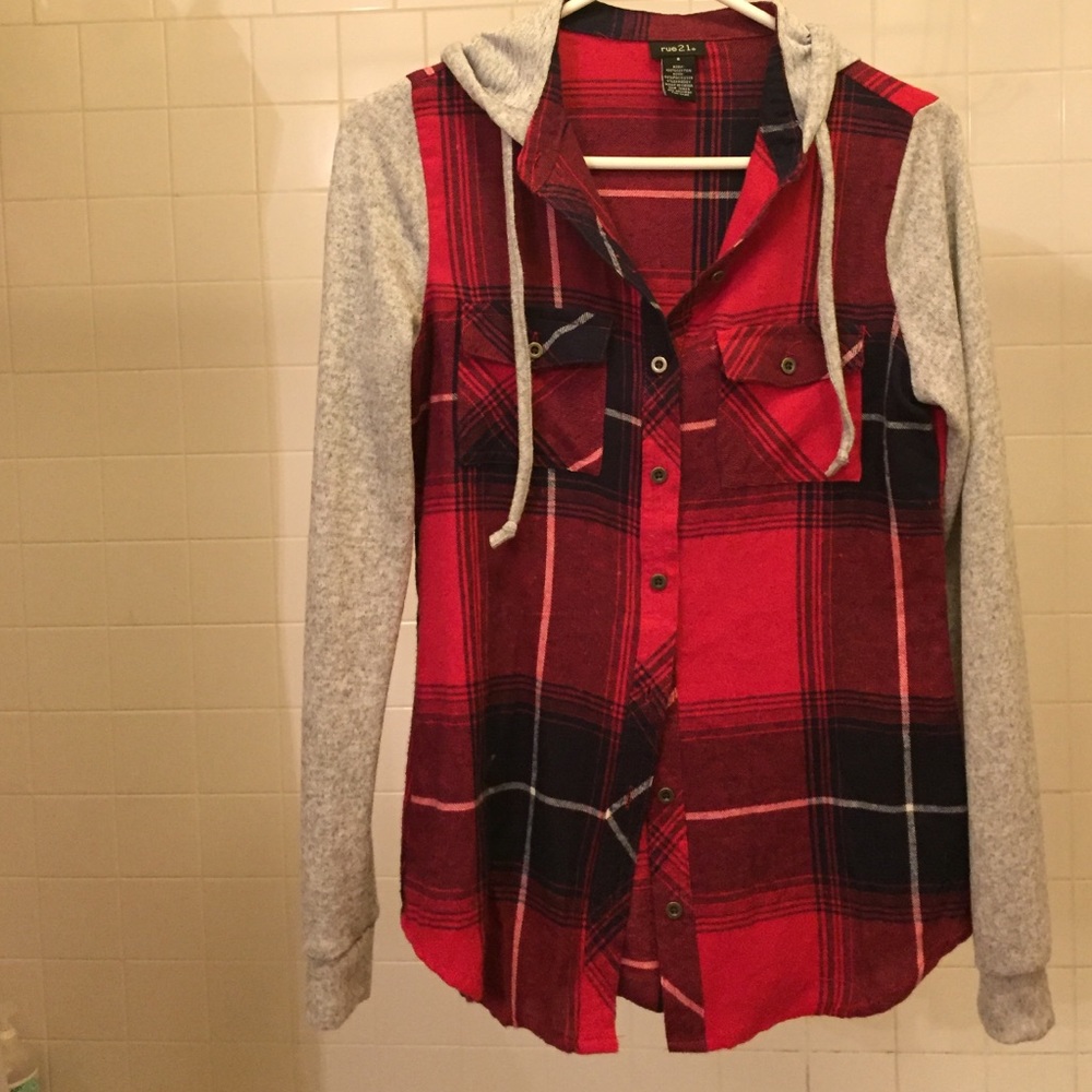 Rue 21 Plaid long sleeve / jacket