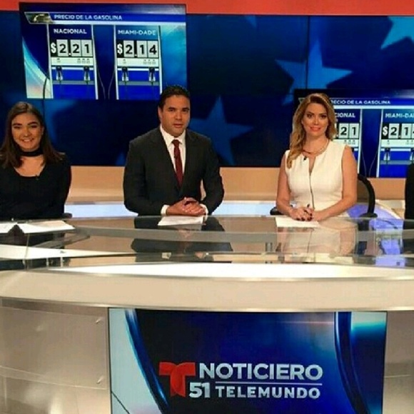 Choker long sleeve tee under 25 - Picture 2 of 4