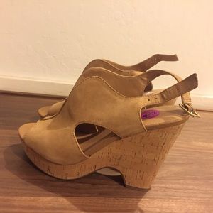 Franco Sarto nude wedge