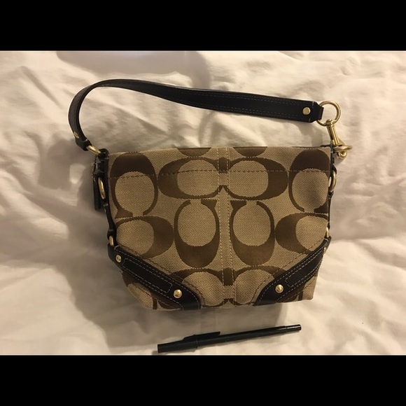 Coach Bags Authentic Coach Signature Small Shoulder Bag Poshmark