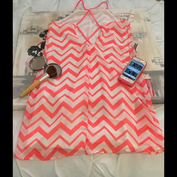 ❗SOLD❗Charlotte Russe Chevron Shift Dress - Picture 2 of 4