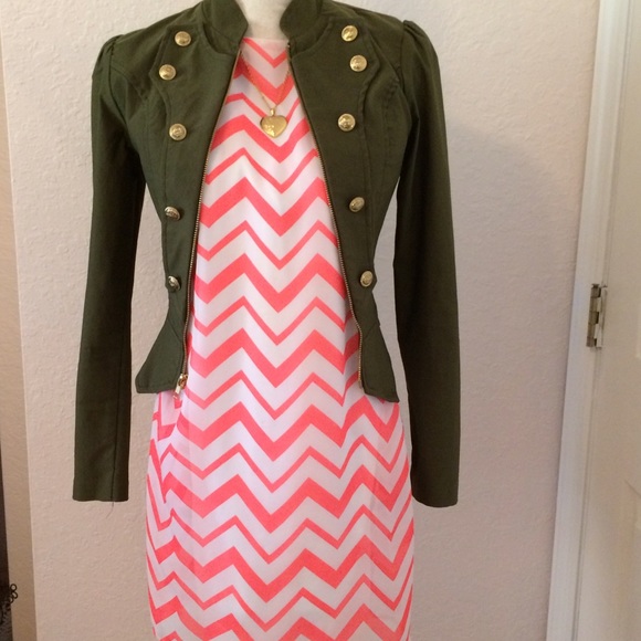 ❗SOLD❗Charlotte Russe Chevron Shift Dress - Picture 4 of 4