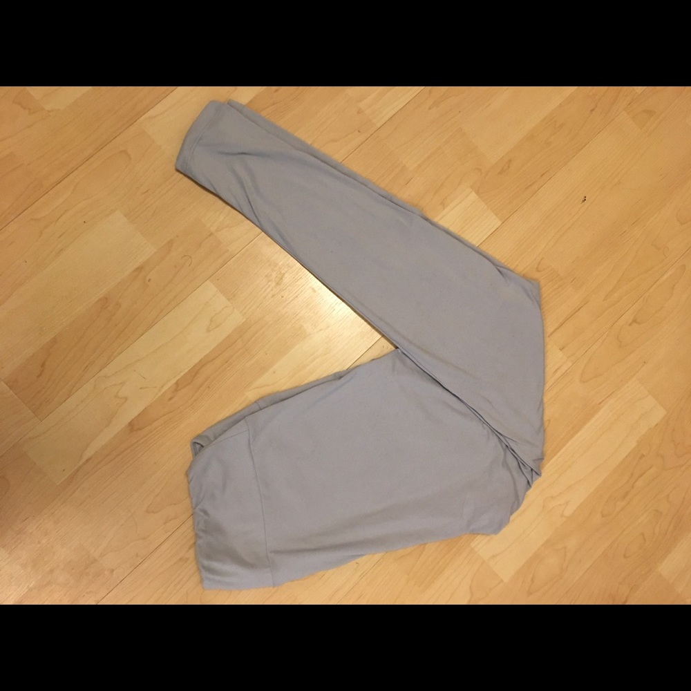 LuLaRoe Light Gray Leggings