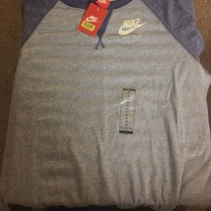 Nike short sleeve